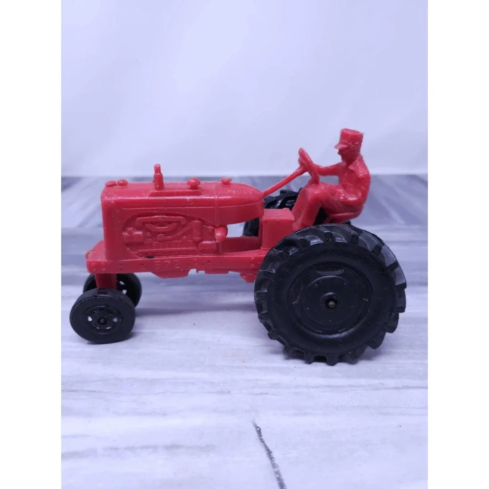 1950's Auburn Rubber 572-with farmer driver-7